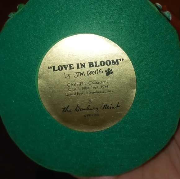 Love In Bloom by Jim Davis, Garfield 1984🪝 - Picture 3 of 4